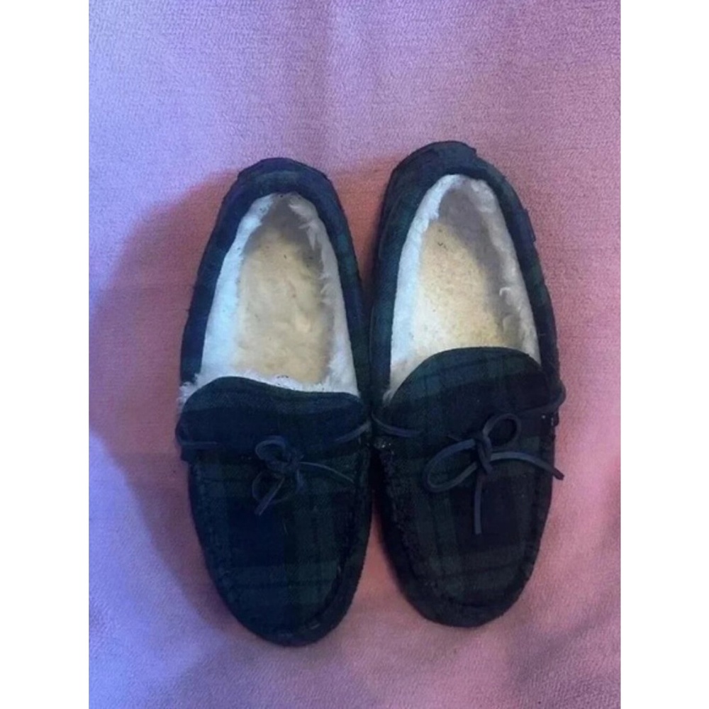 Vineyard vines Tartan Plaid slippers Size 10